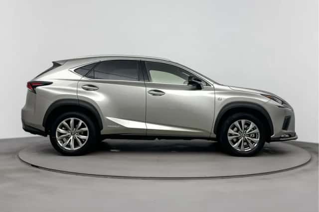 Lexus NX (2020) thumbnail 12