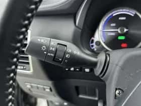 Lexus NX (2020) thumbnail 26