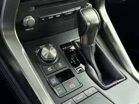 Lexus NX (2020) thumbnail 28
