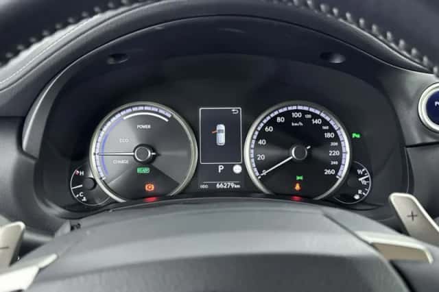 Lexus NX (2020) thumbnail 5