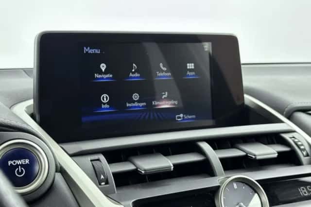 Lexus NX (2020) thumbnail 6