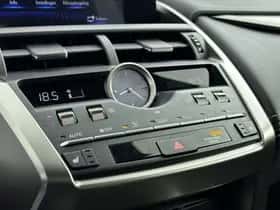 Lexus NX (2020) thumbnail 8