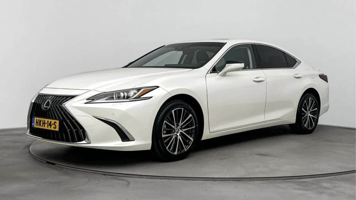 Lexus ES (2024) — foto 1