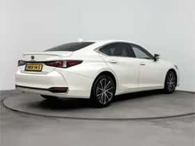 Lexus ES (2024) thumbnail 2
