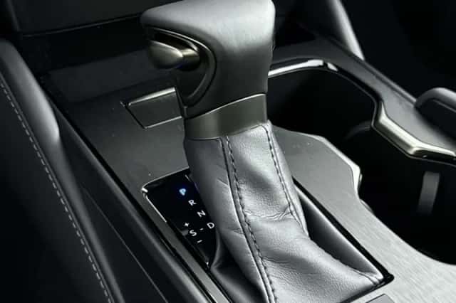 Lexus ES (2024) thumbnail 11