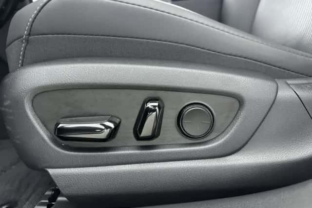 Lexus ES (2024) thumbnail 30