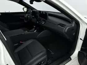 Lexus ES (2024) thumbnail 36