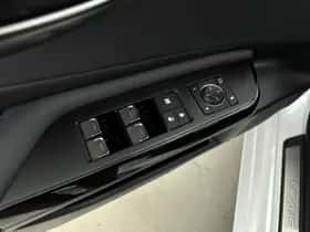 Lexus ES (2024) thumbnail 37