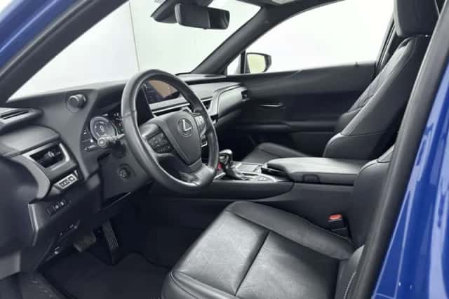 Lexus UX (2020) thumbnail 30
