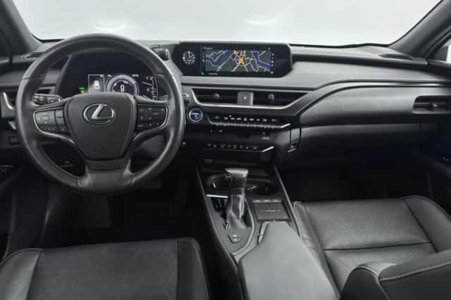 Lexus UX (2020) thumbnail 5