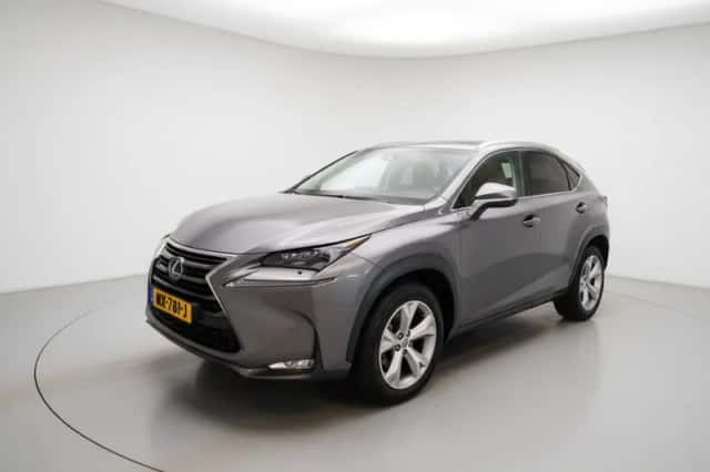 Lexus NX (2017) thumbnail 1