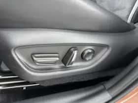 Lexus LBX (2024) thumbnail 29