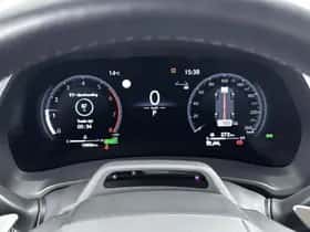 Lexus LBX (2024) thumbnail 5