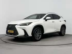 Lexus NX (2022)