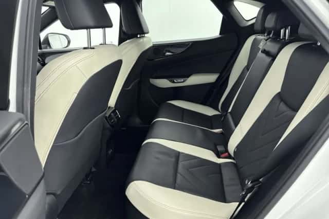 Lexus NX (2022) thumbnail 13