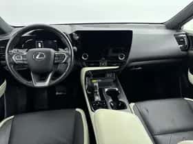 Lexus NX (2022) thumbnail 4