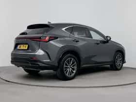 Lexus NX (2022) thumbnail 2
