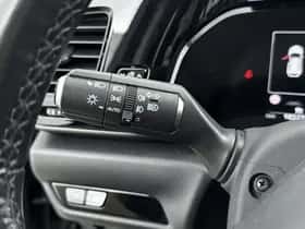 Lexus NX (2022) thumbnail 16