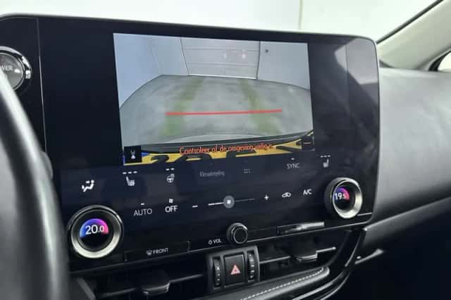 Lexus NX (2022) thumbnail 23