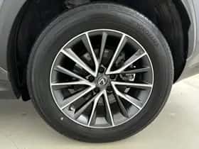 Lexus NX (2022) thumbnail 8