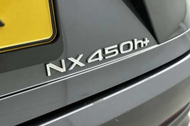 Lexus NX (2022) thumbnail 9