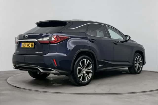 Lexus RX (2019) thumbnail 2