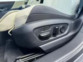 Lexus ES (2022) thumbnail 7