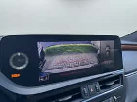 Lexus ES (2022) thumbnail 9