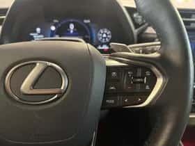 Lexus LBX (2024) thumbnail 14