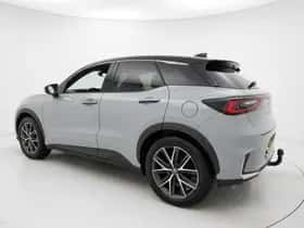 Lexus LBX (2024) thumbnail 4