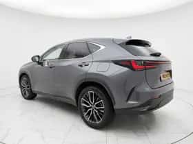 Lexus NX (2025) thumbnail 2