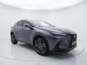 Lexus NX (2025) thumbnail 3