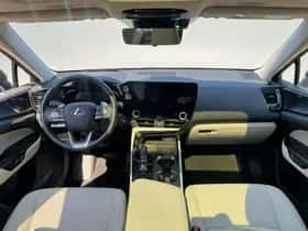 Lexus NX (2025) thumbnail 5
