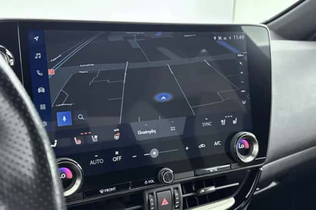Lexus NX (2022) thumbnail 6
