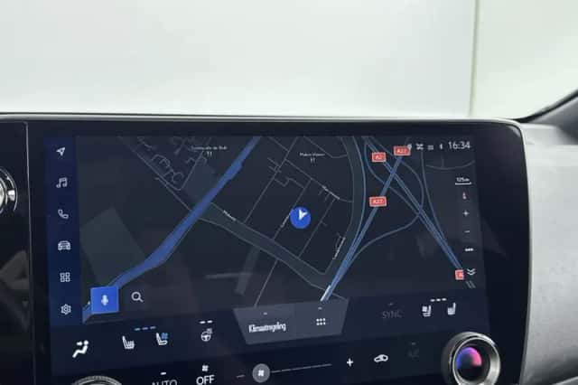Lexus NX (2023) thumbnail 5