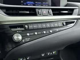 Lexus ES (2021) thumbnail 11