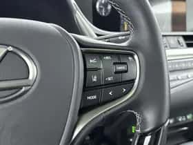 Lexus ES (2021) thumbnail 20
