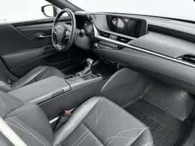 Lexus ES (2021) thumbnail 27