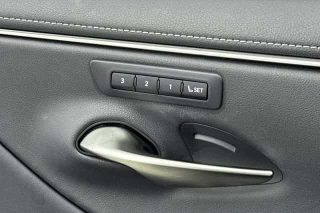Lexus ES (2021) thumbnail 31