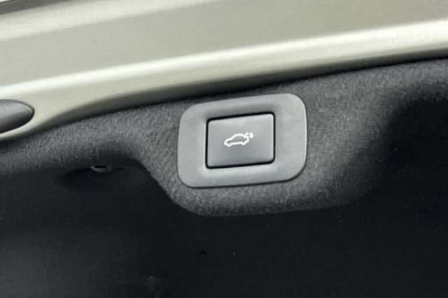 Lexus ES (2021) thumbnail 33