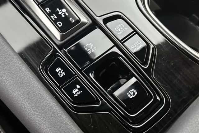 Lexus RX (2024) thumbnail 28