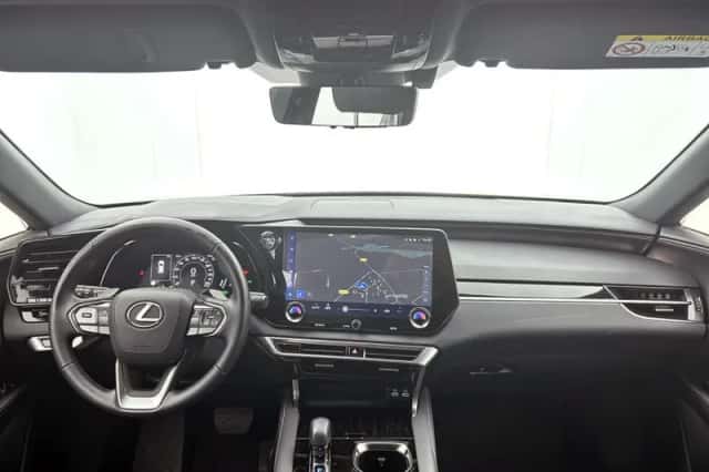 Lexus RX (2024) thumbnail 5