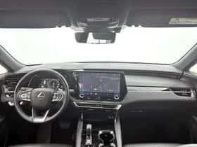 Lexus RX (2024) thumbnail 5