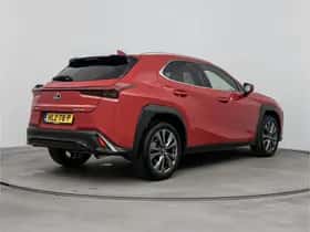 Lexus UX (2024) thumbnail 2