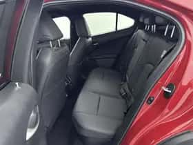 Lexus UX (2024) thumbnail 21