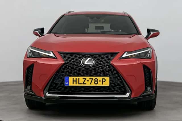 Lexus UX (2024) thumbnail 28