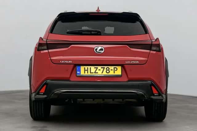 Lexus UX (2024) thumbnail 29