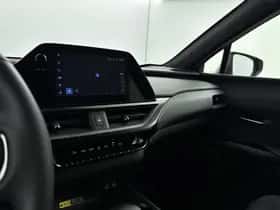 Lexus UX (2024) thumbnail 7