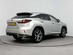 Lexus RX (2018) thumbnail 2