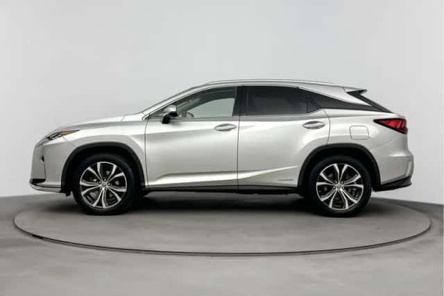 Lexus RX (2018) thumbnail 3